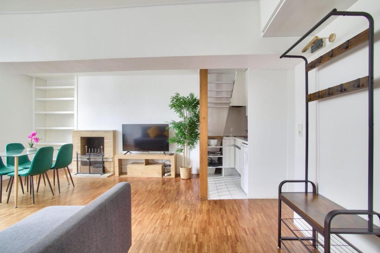 3 Bedrooms Le Marais Beauregard Paris Exterior photo